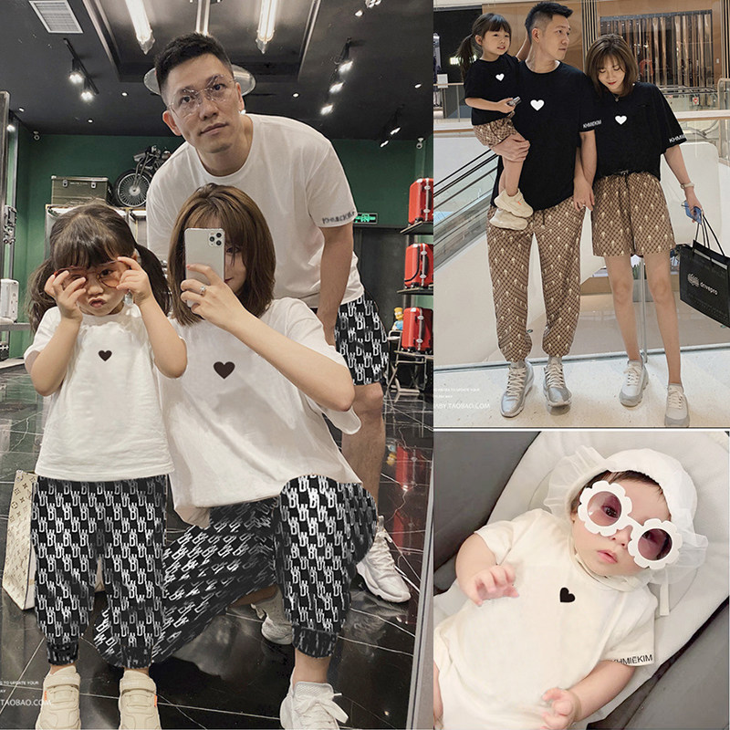 Pro-son fit a family of three photo Full family Forfull moon baby 2022 Summer child dress Korean version Mother woman dress short sleeve T-shirt
