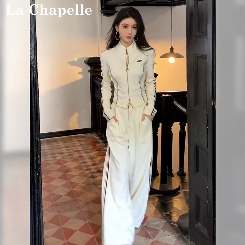 La Chapelle's Super Popular High-End Casual Sports Suit for Women, New Spring and Autumn Style, Fashionable and Age-Reducing, Slim-Fitting Two-Piece Set La Chapelle's Super Popular High-End Casual Sports Suit for Women, New Spring and Autumn Style, Fashionable and Age-Reducing, Slim-Fitting Two-Piece Set