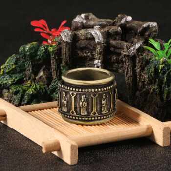Antiques and miscellaneous imitation bronze landowner boss ring ring with embossed eight immortals crossing the sea ring with double layers inside and outside that can be rotated