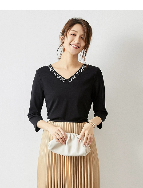 Phong cách pop 2020 sản phẩm mới thời trang đơn giản len cổ chữ V len dệt kim thoải mái cho phụ nữ áo len mỏng tự nhiên 15370 - Áo / áo thun