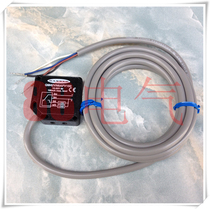 The original dress and the US Bonner BANNER model QM42VN6AFV150