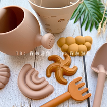 Toys of fish custom Danish silicone beach toys baby dig sand shovel sprinkler digging sand kit tools