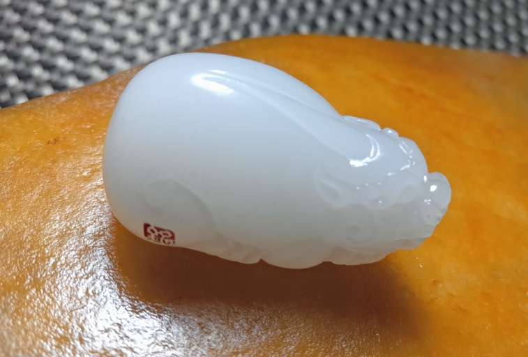 Xinjiang Hetian jade suet grade white jade brave pendant jade brand Hetian jade brave necklace jade brave pendant