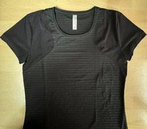 Overseas shopping INPHORM TOP black mesh breathable T-shirt womens quick-drying sports top tennis short-sleeved M size