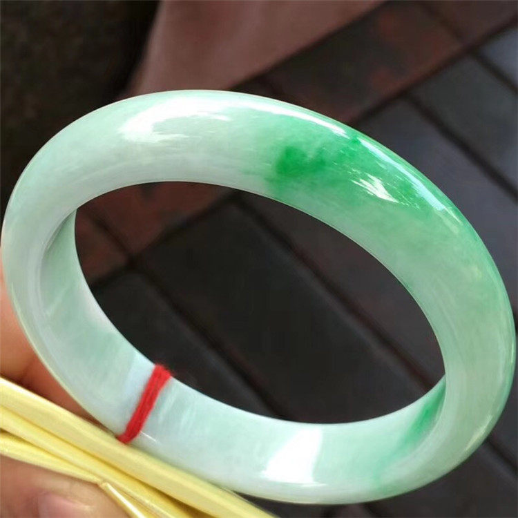 Jane Ang emerald 62 2 emerald jade floating green positive ring jade bracelet hand decorated with color sun water moisturizing large circle of spicy green bracelet