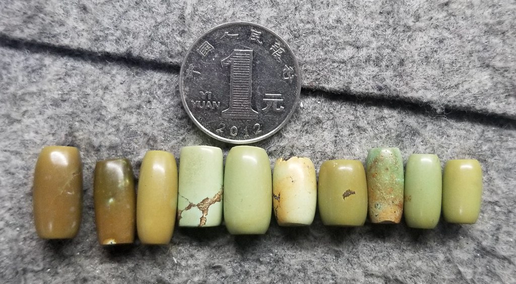 Raw ore Turquoise Turquoise Barrel beads Back cloud Size see comparison V1-10