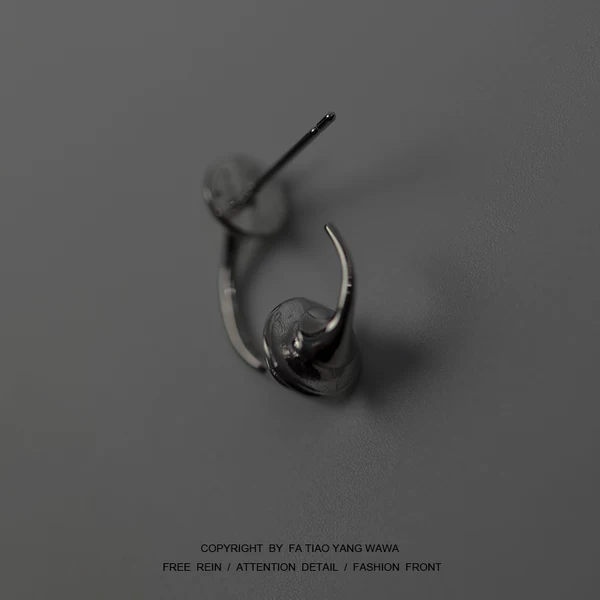 Товары от 发条洋娃娃