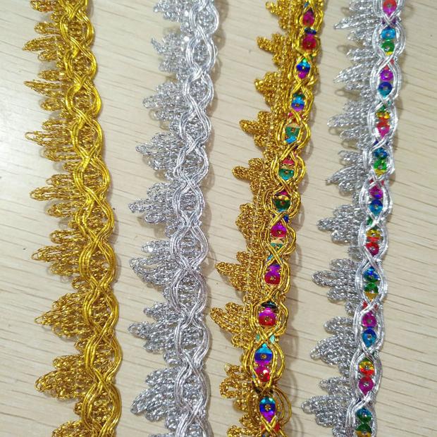 Paper-packaged explosion style circle three golden flowers national 25mm gold and silver clothing accessories mountain lace new product