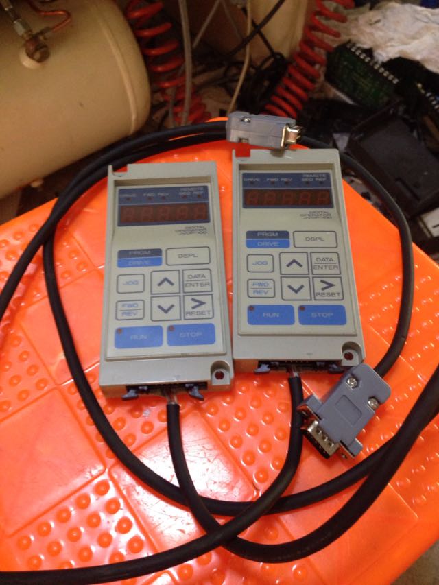 The Anhuan servo operating panel JVOP-100 JVOP-100 JUSP-OP02A JUSP-OP03A JUSP-OP03A bag is good