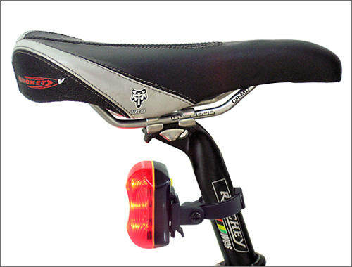 Lumière vélo CAT EYE - Taillights - Ref 2398037 Image 6