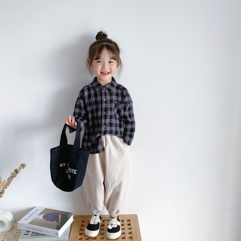 2022 male and female children Baby Spring and autumn in Korean version Breathable Cotton Linen Ensemble Retro Plaid Lining Shirt Tide