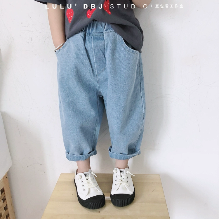 Thoải mái phiên bản Hàn Quốc của bé trai và bé gái mùa hè giặt quần jeans rách retro hoang dã cho bé quần chín điểm cà rốt mềm mại - Quần jean shop quần áo trẻ em đẹp