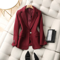 As soon as you look at it ~ I love ~ lining a skin carb wine red with a thin grain button with a padded shoulder wool and a suit for autumn and winter