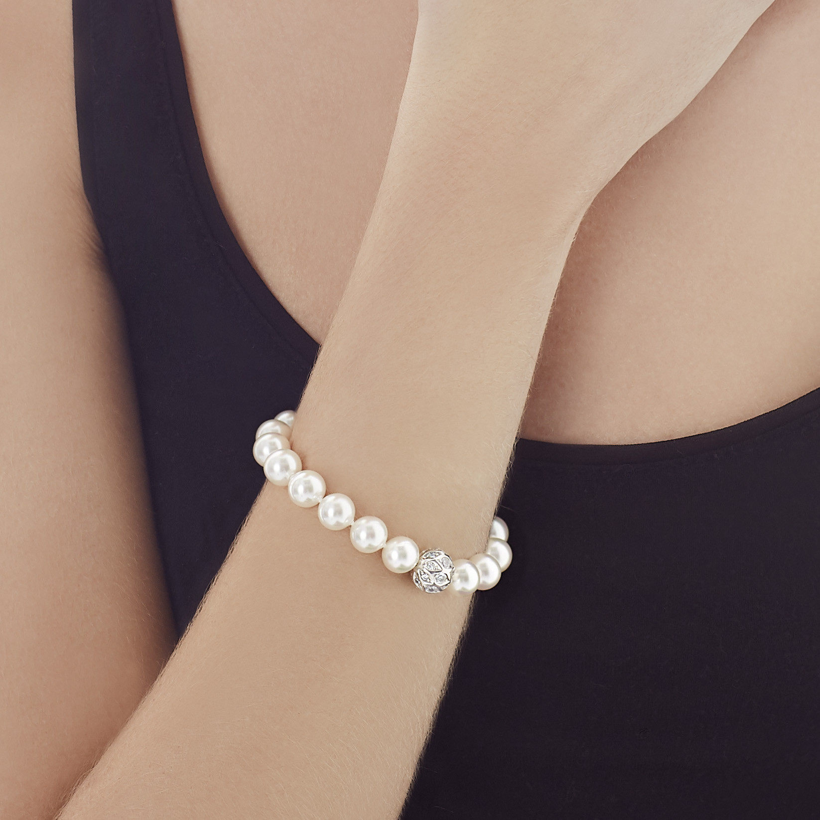 European century-old light luxury brand MAJORICA simple classic diamond-set white 10MM pearl bracelet for women