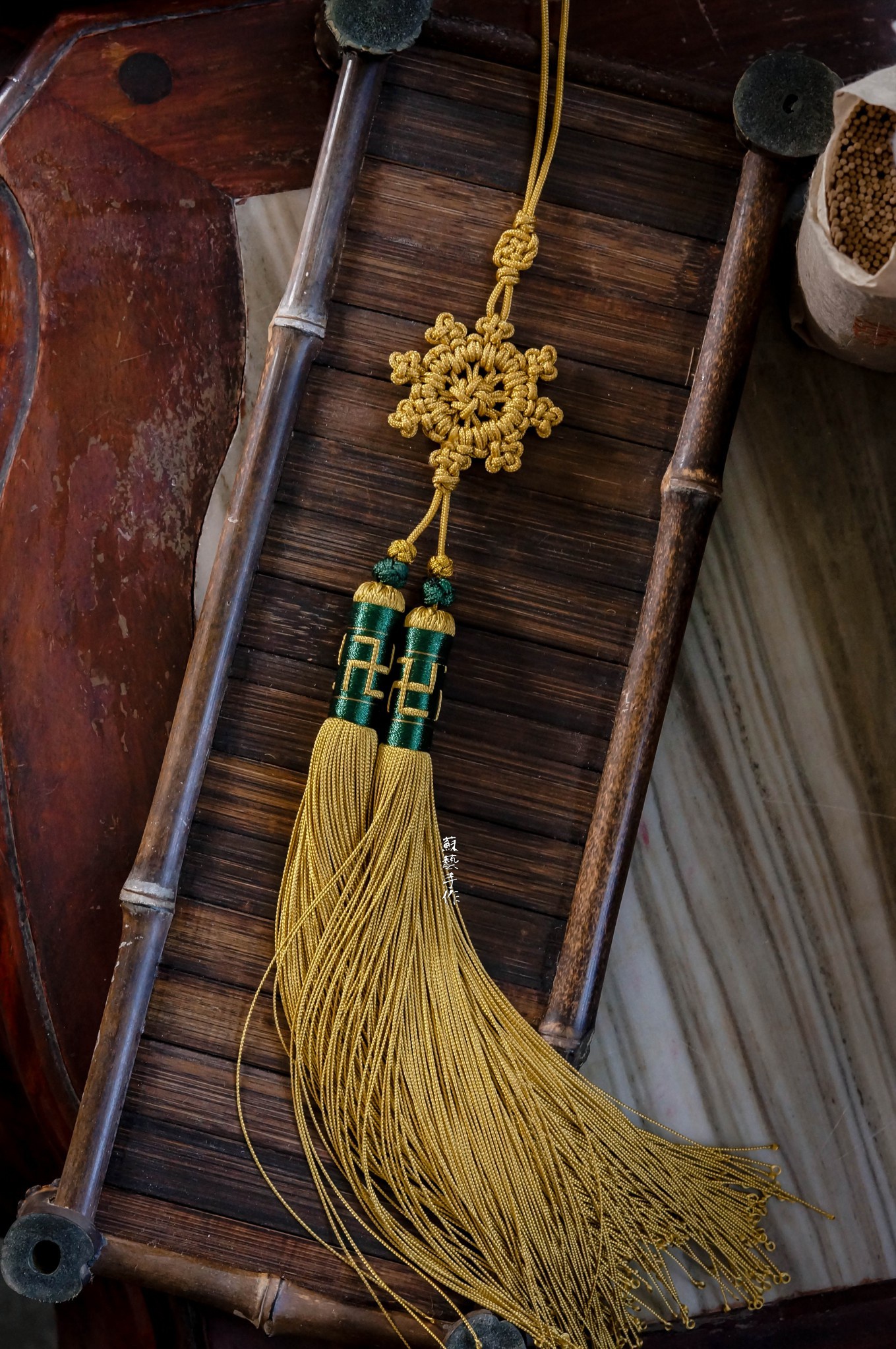 Method wheel knots handmade flow Su pendant iron gold color wheel China knot swastika Chinese character ancient method back cage required to flow Su-Taobao