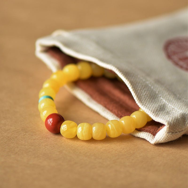 Fine work natural chicken oil yellow honey wax amber bracelet full of honey original art and old country wind hand strings Russian material raw mine-Taobao