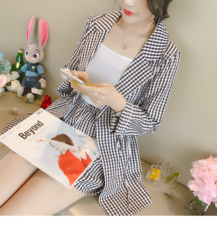 VK旗艦店 韓系休閒短褲條紋襯衫上衣吊帶顯瘦洋氣寬口褲套裝短袖褲裝