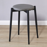 Темно -серая кожа Черные ноги