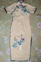  Spring and Summer Republic of China style New Chinese style modified cheongsam Silk hand-embroidered double lapel cheongsam dress