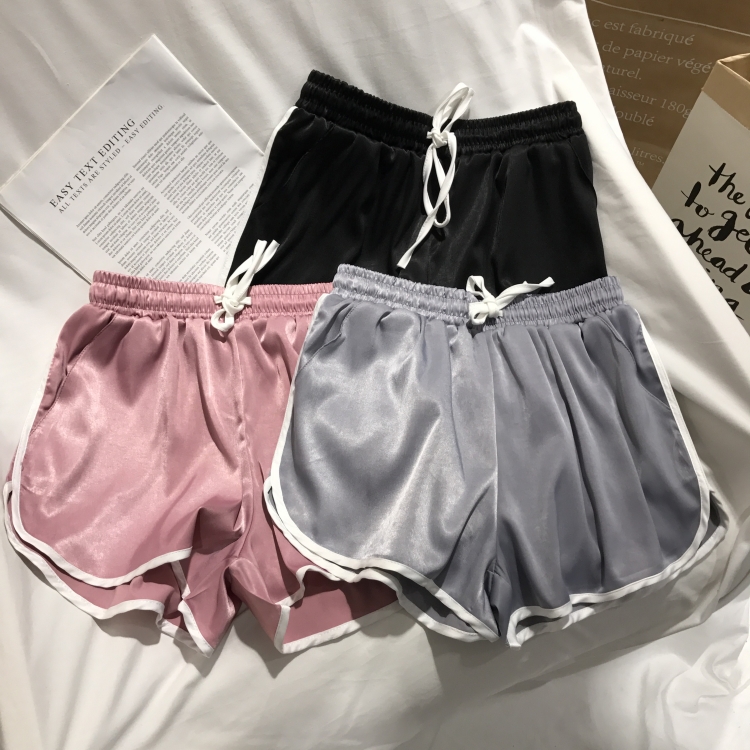 Quần duff siêu lửa mùa hè mềm mượt satin phiên bản Hàn Quốc của quần thể thao rộng eo thun hồng quần nóng chân rộng quần short nữ thoi trang nu