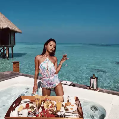 Recommended tropical island sexy mermaid pink sequin two-piece swimsuit LM209