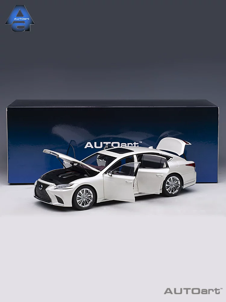 Коллекционная модель автомобиля Alto Autoart 1/18 Lexus LS 500H
