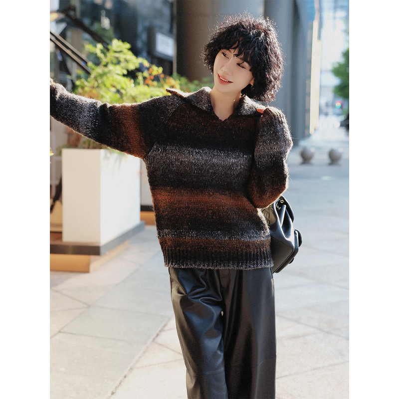 Tt Designer [Firefly Light] Sheep Wool Soft and Skin-Friendly Knitted Sweater for Women, New Winter Style with Turn-Down Collar, Warm Sweater