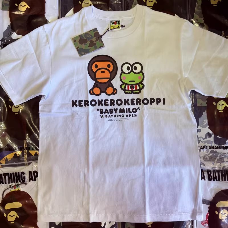 Bape Same Style for Men and Women, Sanrio Collaboration, Cute Cartoon Short-Sleeve T-Shirt