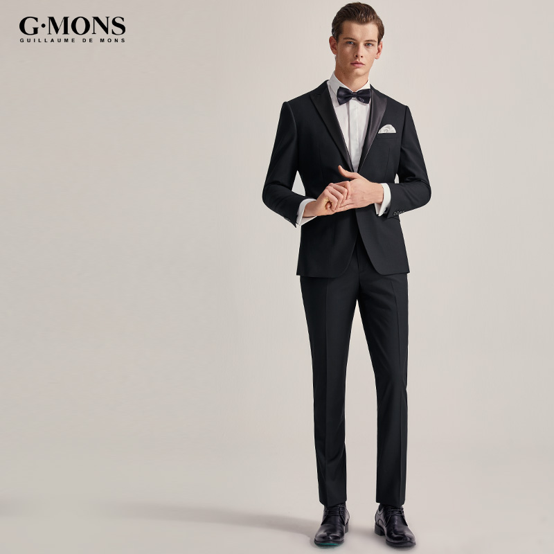 Suit phù hợp với nam chú rể cưới váy đồng hành bên titud chủ cổ edimen sáng váy đen