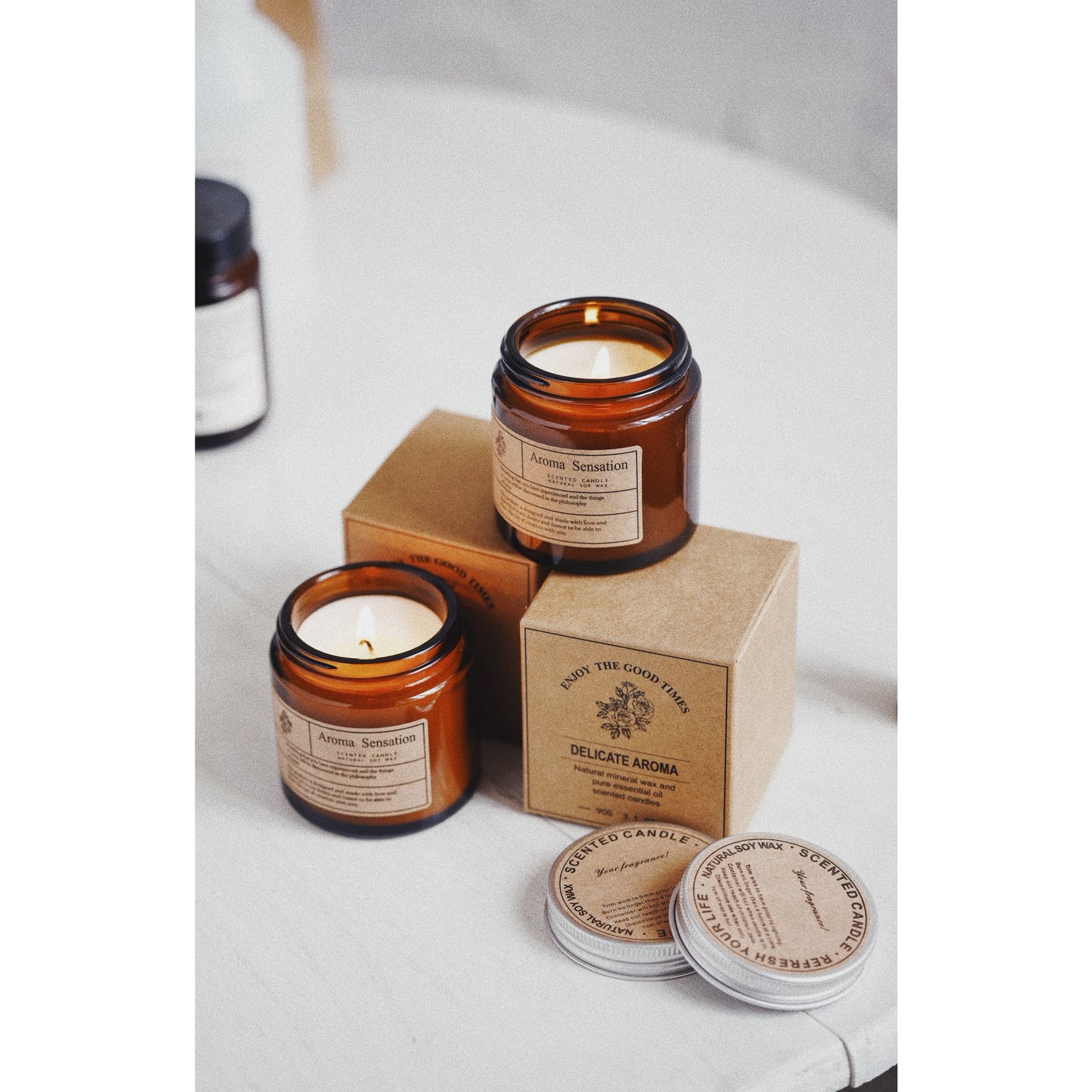 Good-looking and smelling scented candles, take pictures casually