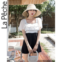 Big fish black and white contrast ruffles conservative swimsuit sweet girl student cover belly thin skirt swimsuit woman