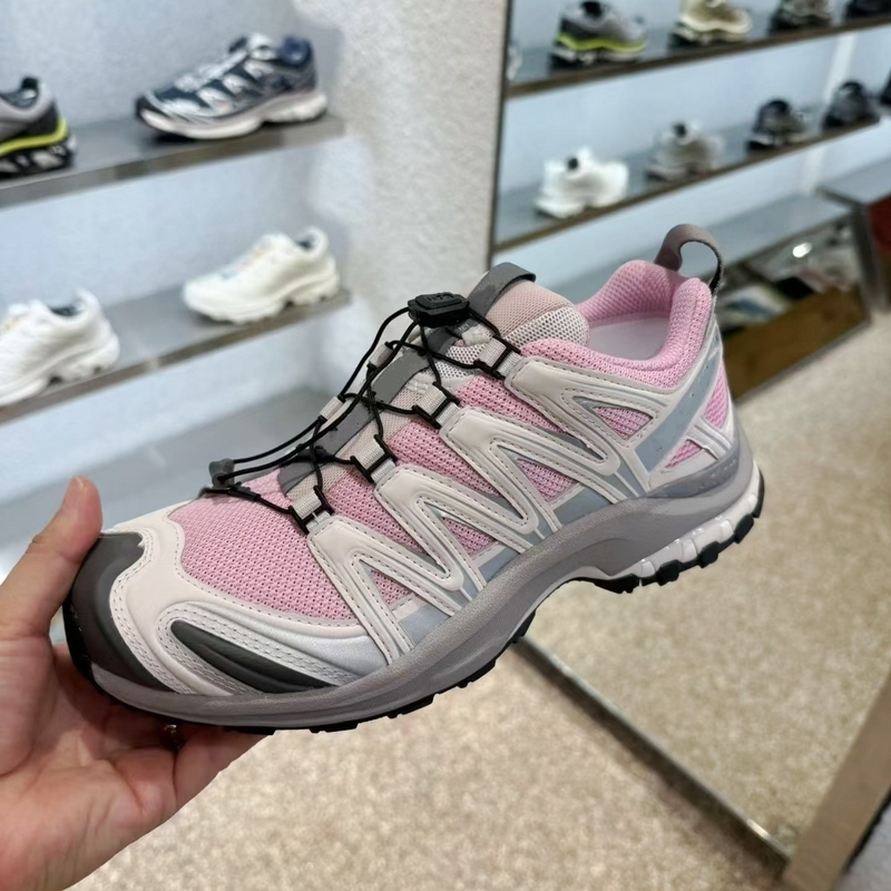 European Goods Station 2026 Spring/Summer New Cherry Blossom Pink Women's Shoes Black and Pink Outdoor Hiking Mesh Breathable Casual Sports Running Shoes
