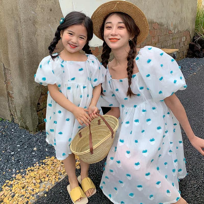 High-end pro-sub-dress Summer Korean version of flowers Bubbles Cuff Mother Woman Dress Foreign Pie Princess Nepotism Dress Resort
