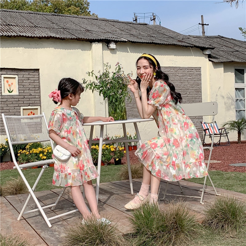 Different parent - child dress 2022 summer doll with snow spinning garden temperament of mothers and daughters dress