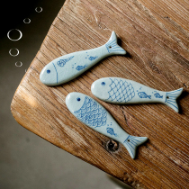  Incense plug hand-painted blue and white fish small fish line incense burner open piece can support the family tea mat decoration Ceramic swimming fish incense holder