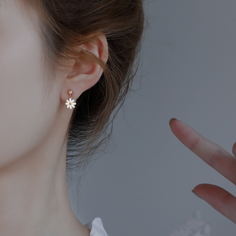 Сережки 2020. Сережки 2020. Сережки скромные. Кафф из серебра. Стиль булгари.