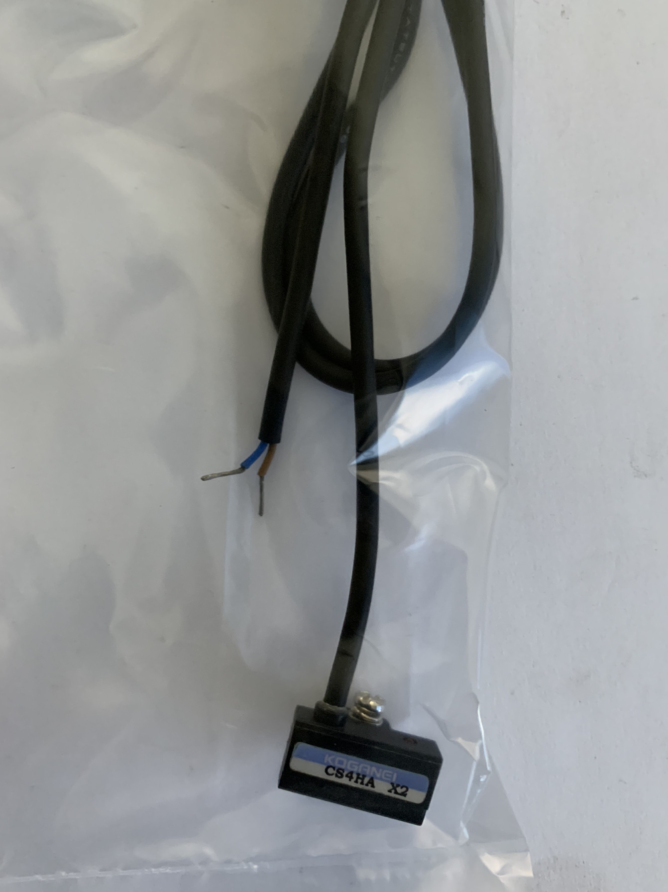 Original brand new KOGANEI small gold well cylinder magnetic switch CS4HA CS4HB CS4HC spot