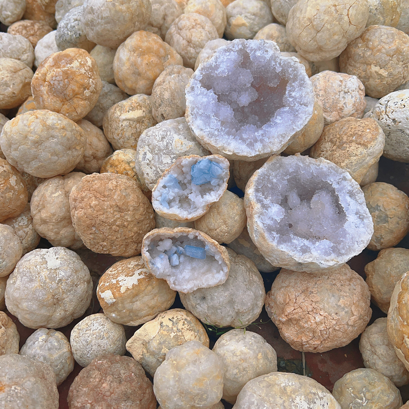 [Desert Series] Nine Purple Crushed Ice Blue Pure Natural Crystal Cave Blind Box Ornament