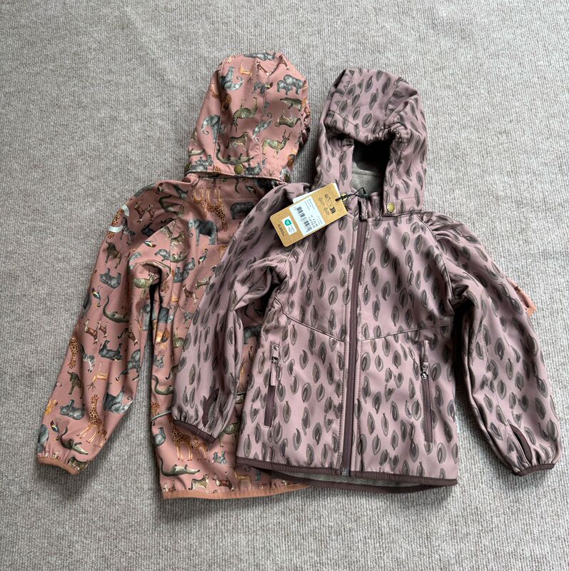 Danish Kidsren's Outdoor Windproof and Waterproof Soft Shell Jacket, Girls' Hooded Jacket, 98-128cm Danish Kidsren's Outdoor Windproof and Waterproof Soft Shell Jacket, Girls' Hooded Jacket, 98-128cm