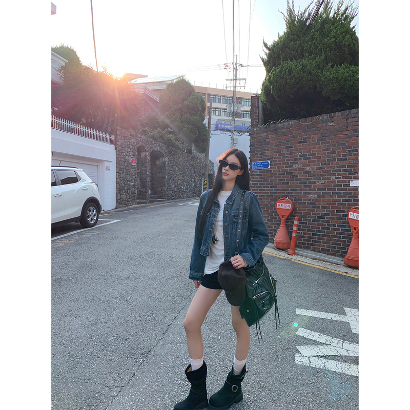 Trendy Denim Jacket for Women, Spring 2026 New Style, This Year's Popular Hot Item, Short Style, Very Beautiful Blue Top