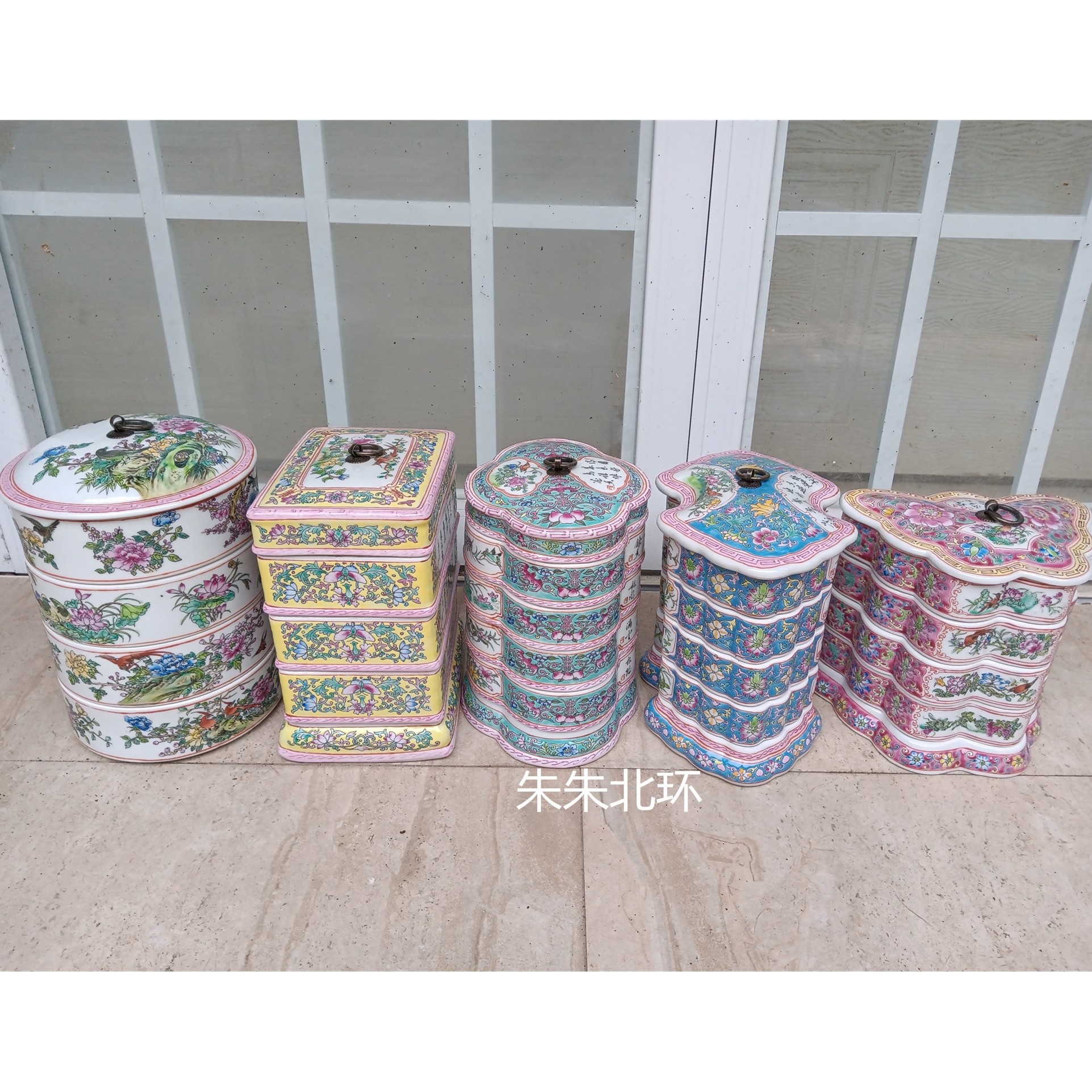 青花瓷三层零食罐景德镇陶瓷糖果盒手绘粉彩花鸟罐-Taobao-Tmall