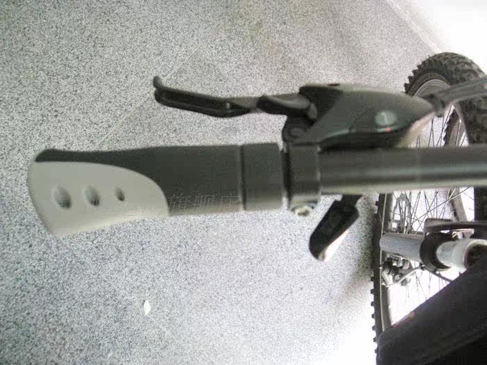 Poignées de vélo - Ref 2347944 Image 3