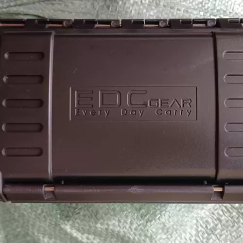 Глубокий водонепроницаемый резервуар на открытом воздухе водонепроницаем