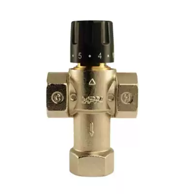 Swimming pool aisles are specially equipped with forced induction showers, thermostatic valves for sprinklers, all copper 1-inch hot and cold mixed water valves