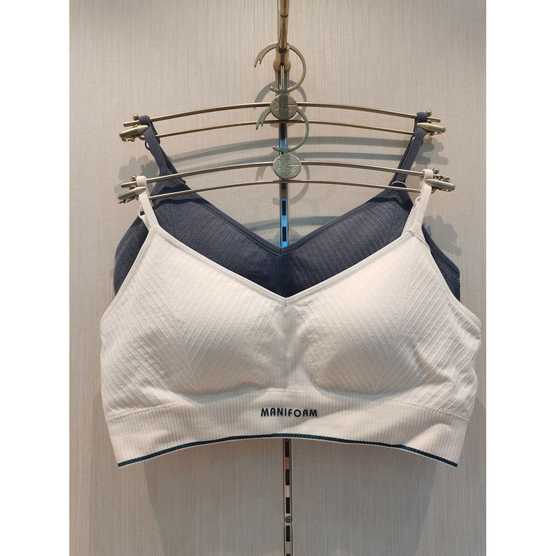 [Four Stages] Maniform 20400553 Thin Strap Mango Cup Short Style Wireless Bra for Girls