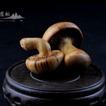  Taihang soul cliff cypress aging black oil handmade original personalized wood carving small mushroom pendant creative decoration
