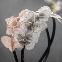 Один белый розовый