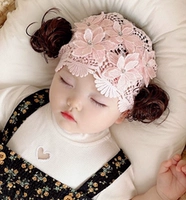 Розовый парик