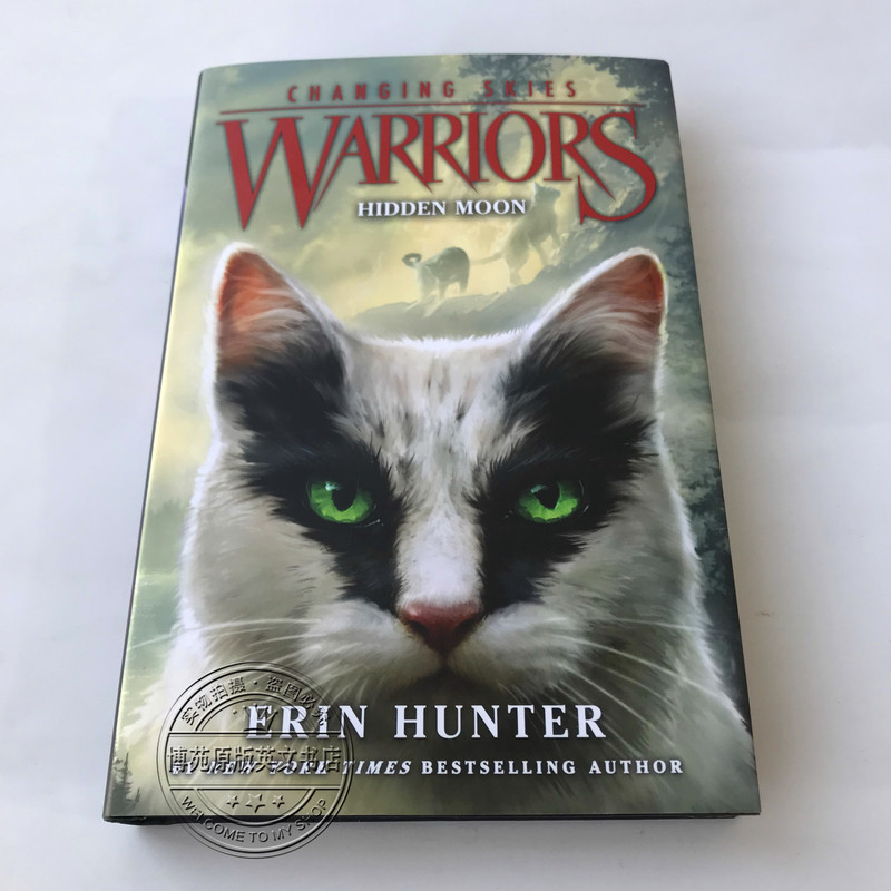 In Stock English Original Version of the Cat Warriors Series: Changing the Sky # 2 Warriors: Changing Skies # 2: Hidden Moon Hardcover