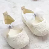 Туфли для принцессы с бантиком, шнурок-держатель, детская обувь для выхода на улицу, кружевное платье, мягкая подошва, 0-1 лет